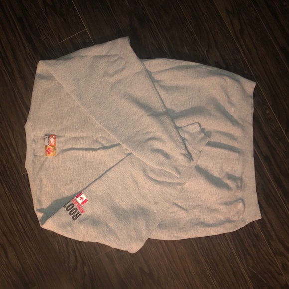 Roots Crewneck - Picture 2 of 2